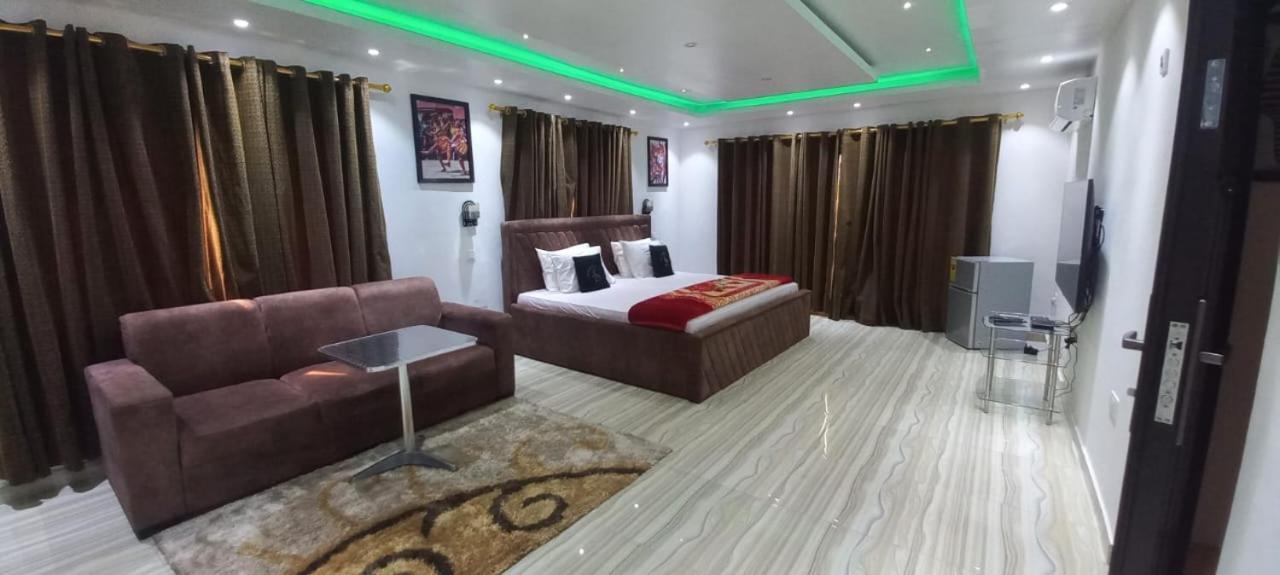 Nap Apartment Hotel Dansoman Bagian luar foto