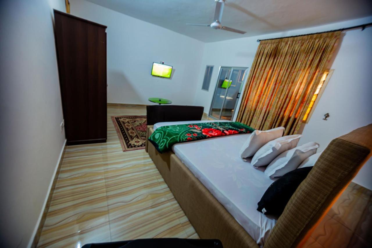 Nap Apartment Hotel Dansoman Bagian luar foto