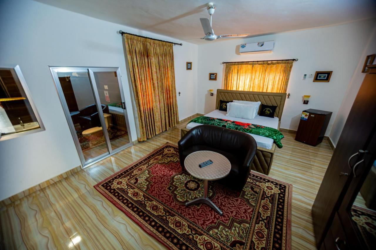 Nap Apartment Hotel Dansoman Bagian luar foto